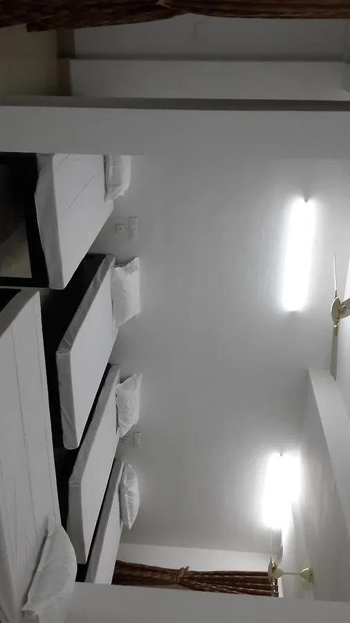 מונאר M3 Homes אכסניה